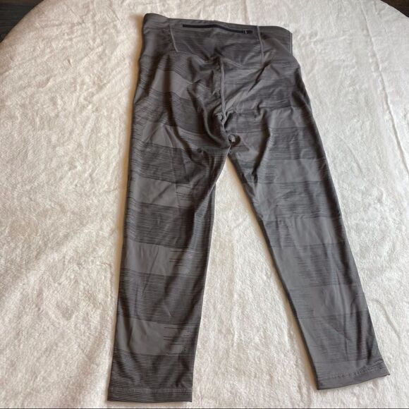 Mono B capris Length Gray Leggings Size Medium - Picture 2 of 8